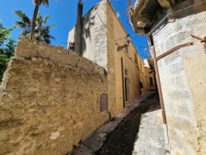 Palazzo Spadaro Libertini Ingresso Carruggio Caltagirone