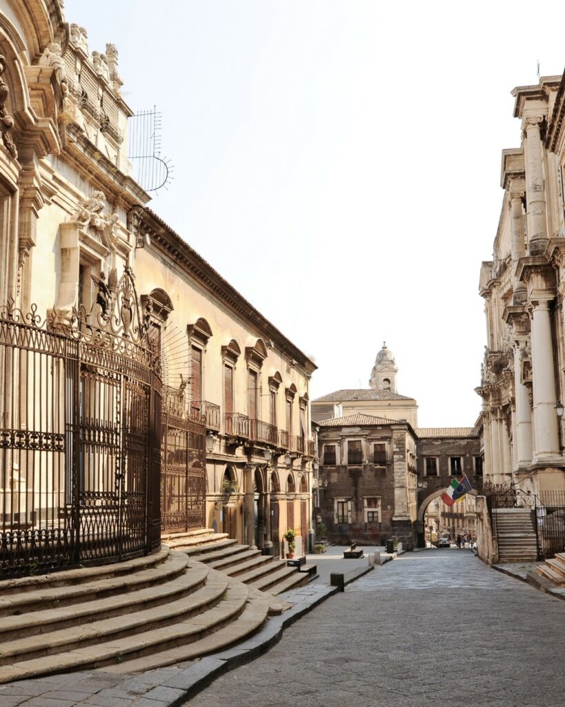 Catania Via dei Crociferi