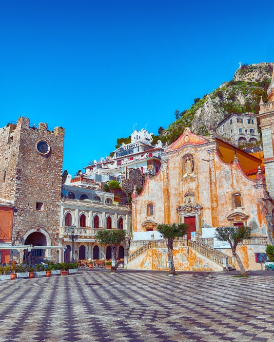 Taormina: dove dormire, quando andare, cosa evitare